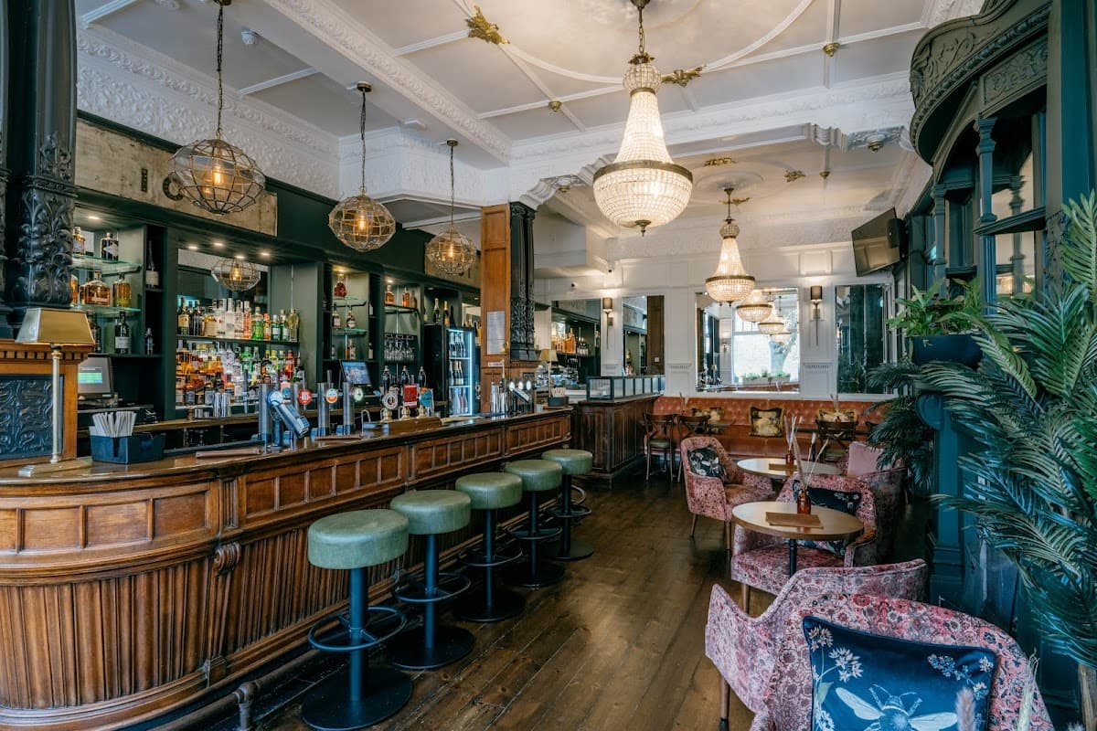 The Junction Tavern